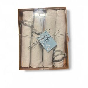 Silver Glitter Napkin & Ring Set — 4 Piece